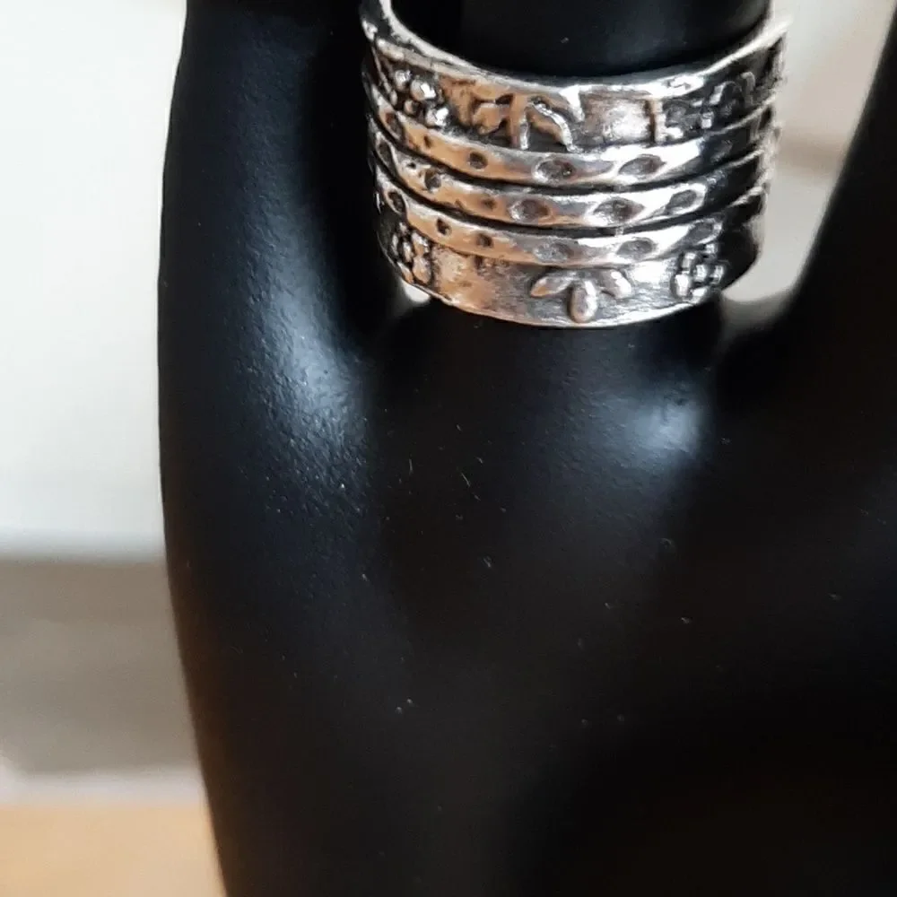 NWOT  Made in Italy silver wide band ring with 3 little bees.